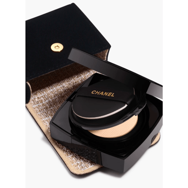 Chanel Sublimage Chanel, L'Essence de Teint Cushion Foundation