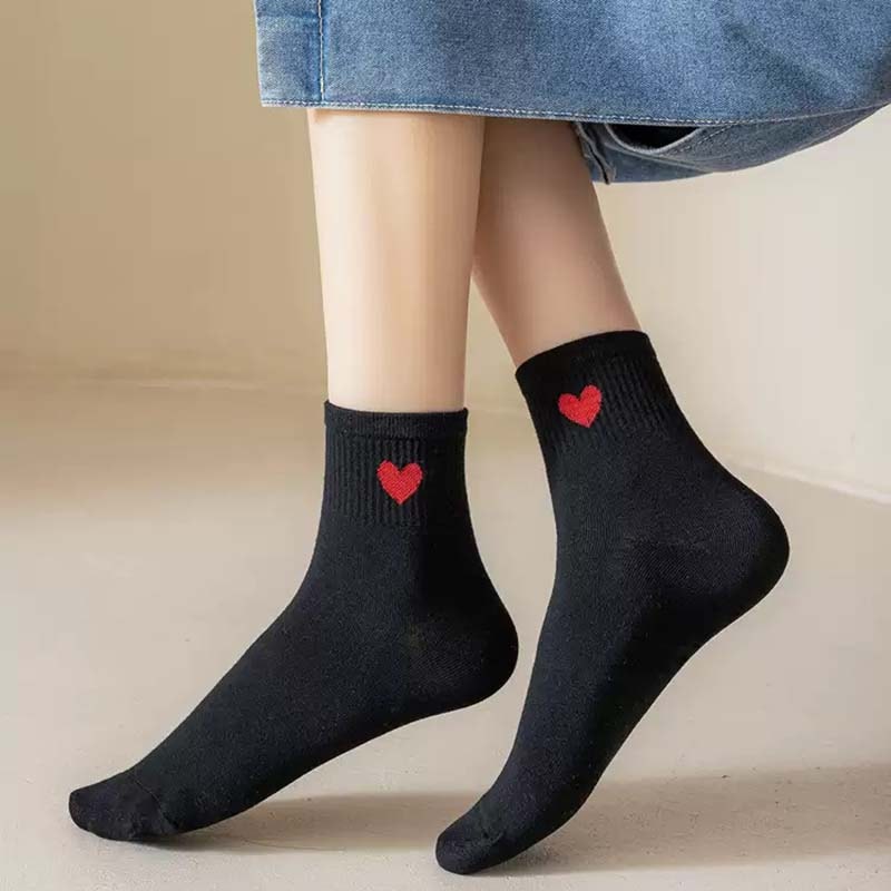 New Autumn & Winter Style Small Heart Mid-calf Casual Cotton Socks - 3 Pairs
