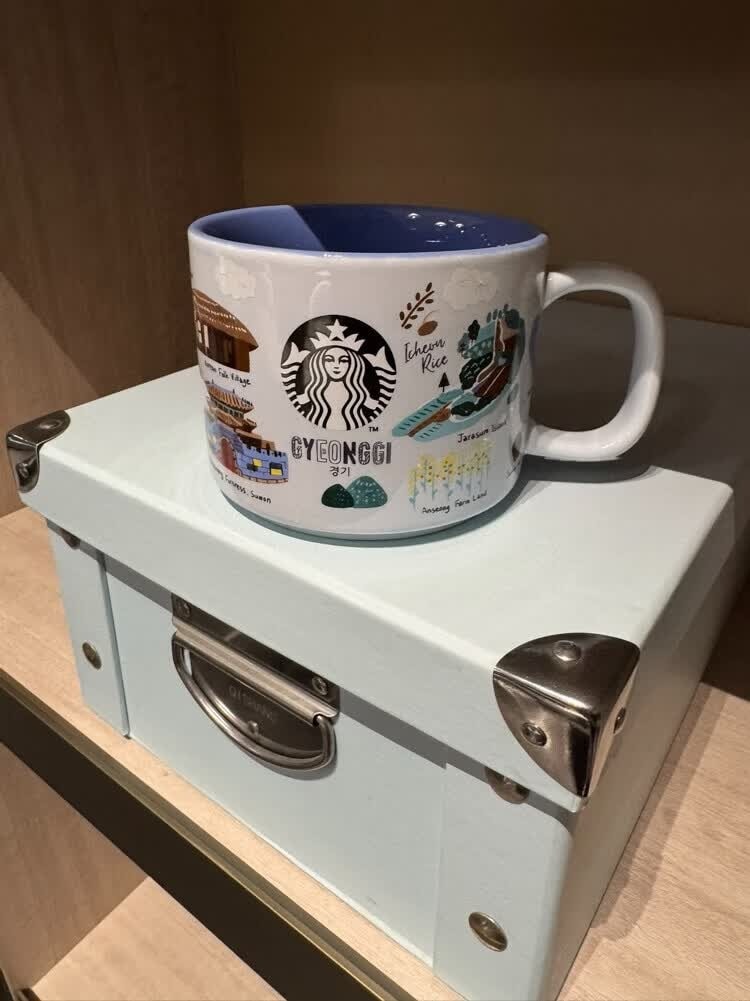 美国 STARBUCKS 星巴克 城市限定马克杯355ml【橙色精装礼盒】米白马克杯橙内釉 人鱼 logo 正版陶瓷杯 地标卡通印花高颜值水杯  厚实耐高温瓷质 家用办公咖啡牛奶杯【韩国旅行纪念文创】学生上班族桌面百搭送礼杯子
