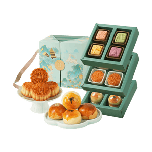 Cloud Full Moon Mooncake Gift Box 28.21 oz
