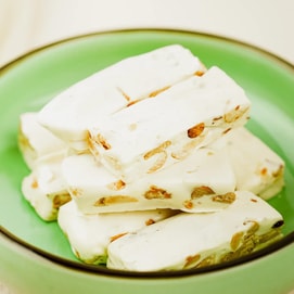 台湾徐福记 牛轧糖 鲜奶味+蔓越莓味 210g【春节年货必买】