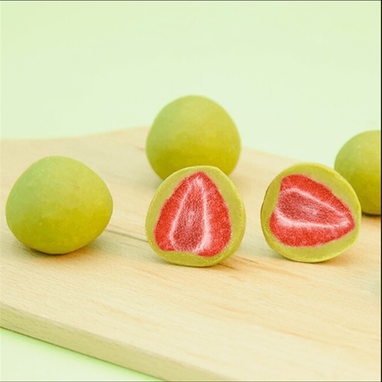 Fraise entière lyophilisée enrobée de chocolat saveur matcha 60g 6
