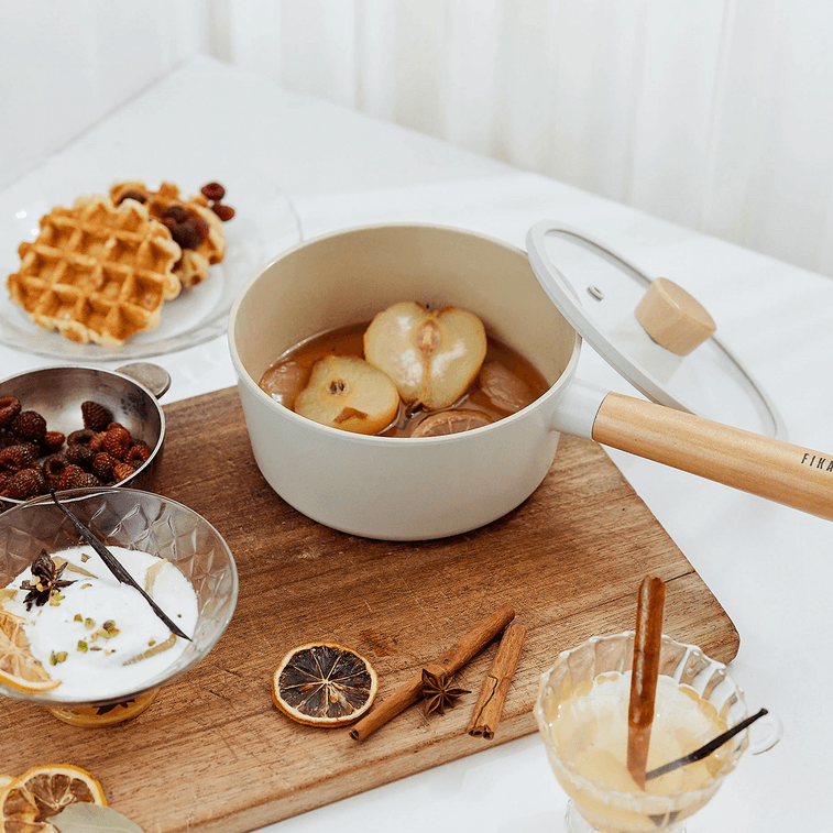 피카 밀크팟 소스팬 (유리 뚜껑 및 나무 손잡이 포함, 6인치, 1.5쿼트) 3