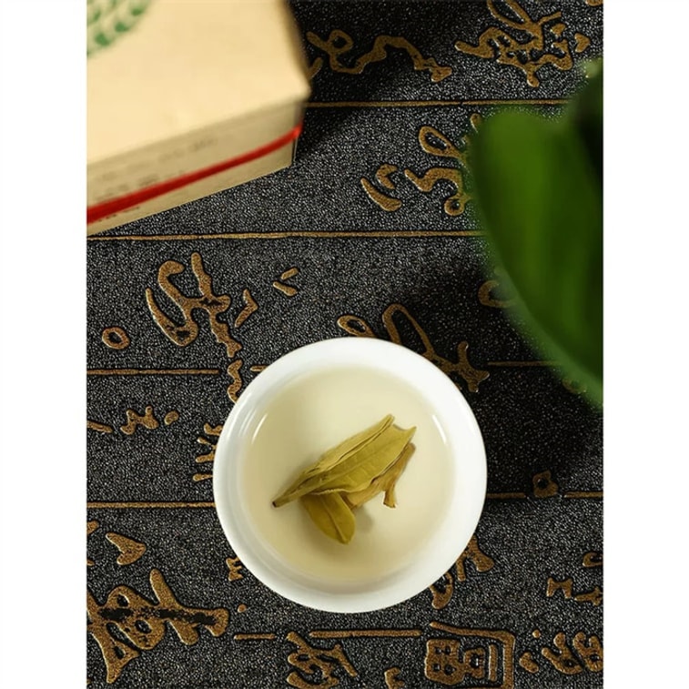 The new tea is now available. The genuine 250g bulk green tea spring tea 250g per pack 3
