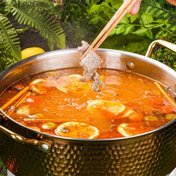 盒马 云南风味鲜舂火锅底料 3-4人份 245g【酸辣鲜香酸汤口味】【一料多用还可煮酸汤米线】