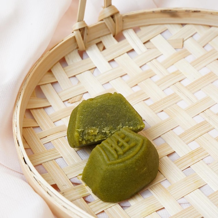 Dingsheng Cake Longjing Tea Flavor 6.7 oz 4