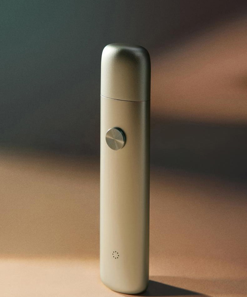 【中國直郵】 左點 智慧型電子口腔噴霧 微米霧化持久清新去異味口噴 金色機身 + 4 支霧彈禮盒 一盒裝