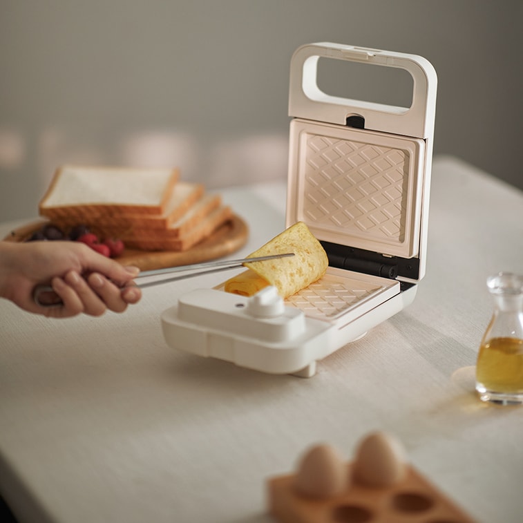 2-in-1 Waffle and Sandwich Maker – Rapid Preheat | Removable Nonstick Cooking Plates | Easy-Clean Breakfast Appliance 6