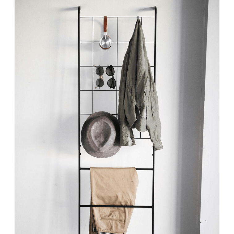 日本 Yamazaki Home 帶網格面板的傾斜梯子 (63 高) - 鋼 黑色 1件 4