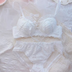 【紐約直郵】Bella’s Fantasy甜美日系芭蕾舞蕾絲荷葉邊內衣套裝 無鋼圈 白色 80A/B