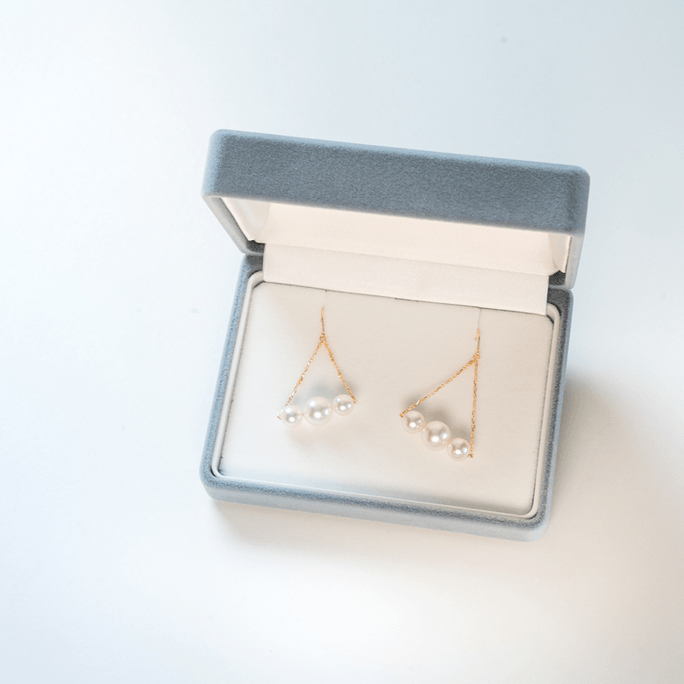Uwakai Pearl AKOYA three bead row bead balance earrings 1 pair6-6.5mm×2/8-8.55mmx×1