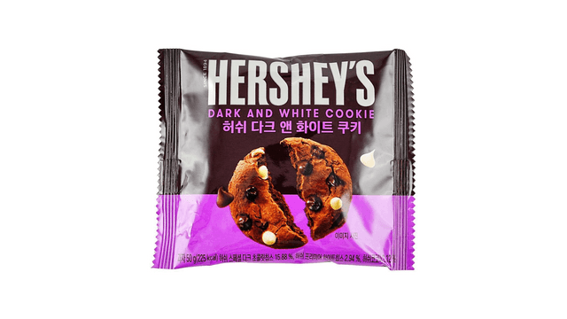 HERSHEY'S KOREA Dark & White Chocolate Chip Single Cookie 1.76