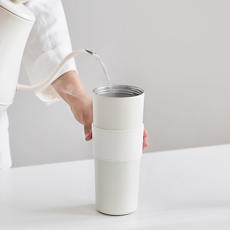 Jumbo straw insulated tumbler, large capacity, 316 stainless steel inner liner, polished silver + ceramic white, 680 ml. 8