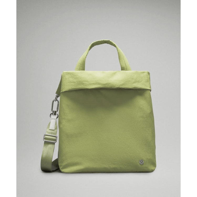 LULULEMON||On My Level Bag 2.0 19L||Edamame Green||One Size||Product Code:  prod10930203 - Yami.com