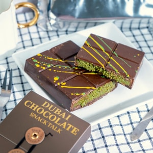 零食物语 迪拜巧克力 黑巧克力 经典开心果口味 200g【超浓郁开心果味 一口沦陷】【收到请冷藏】