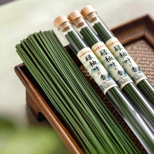 Handcrafted Natural Pomelo Leaf Incense Sticks with Premium Holder Set - Pomelo Leaf + Natural Camphor Wood, Fresh Sweet Aroma, Drives Away Evil, Brings Good Fortune, Cleanses Bad Luck
