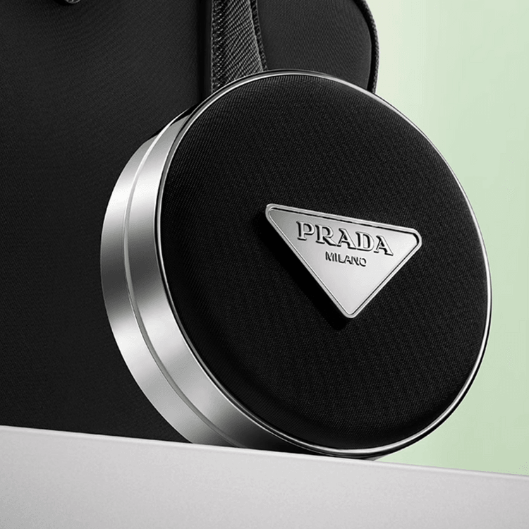 PRADA ナイロン クッション コンパクト ファンデーション