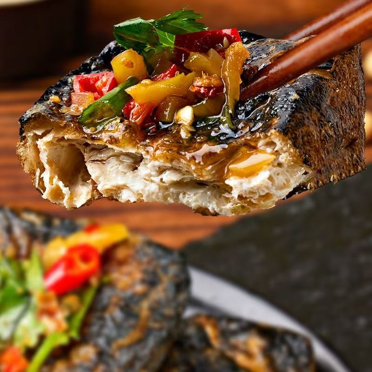 Fried Stinky Tofu With Garlic Flavour Snack, Ready-to-eat 22g*6 packs (132g) Garlic Stinky Tofu Specialty Snack 5