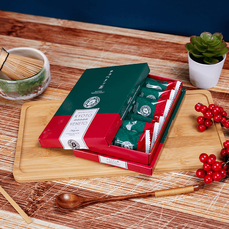 Uji Matcha Cookie with Strawberry Flavor Cream Filling 6pcs 3