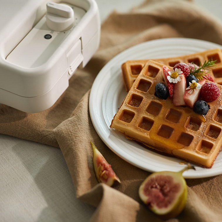 2-in-1 Waffle and Sandwich Maker – Rapid Preheat | Removable Nonstick Cooking Plates | Easy-Clean Breakfast Appliance 9