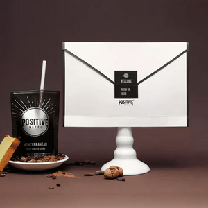 地中海スタイルインスタントブラックコーヒー、マスタープレミアムシリーズ、ミディアムダークローストキャラメル風味、7袋入り 2.83オンス