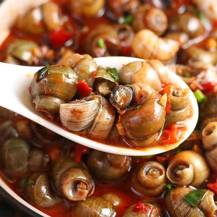 Spicy River Snail 40g x6 bags (Value Pack) – Cleaned & tail-clipped. Slow-braised with star anise, chili & Sichuan pepper. Plump, chewy & flavorful. Ready-to-eat. Perfect beer snack. 3