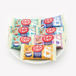 KitKat Chocolate Wafer Bar with Milk Tea Flavor 7pcs 2.86oz