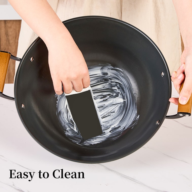 王源吉 ⭐蒸炖全能⭐【完美之选】 32cm 双耳铁锅带蒸笼 无涂层健康烹饪 高效均匀加热 一锅多用省时省力 4