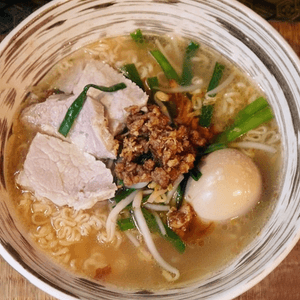 Instant Noodles Chinese Onion Flavor, 3 oz