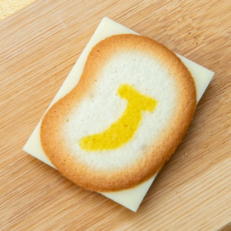 TOKYO BANANA Banana Cheese Sandwich Cookies 12pc 3
