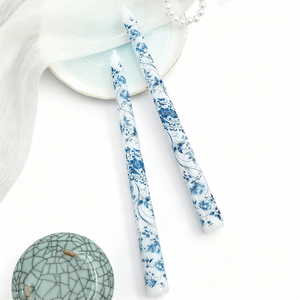 FuLau 中国製 青白磁プリントキャンドル ロマンチックな真珠光沢キャンドル 中国風ディナー、結婚式、休日、家庭用 無煙キャンドル 25cm (2本)