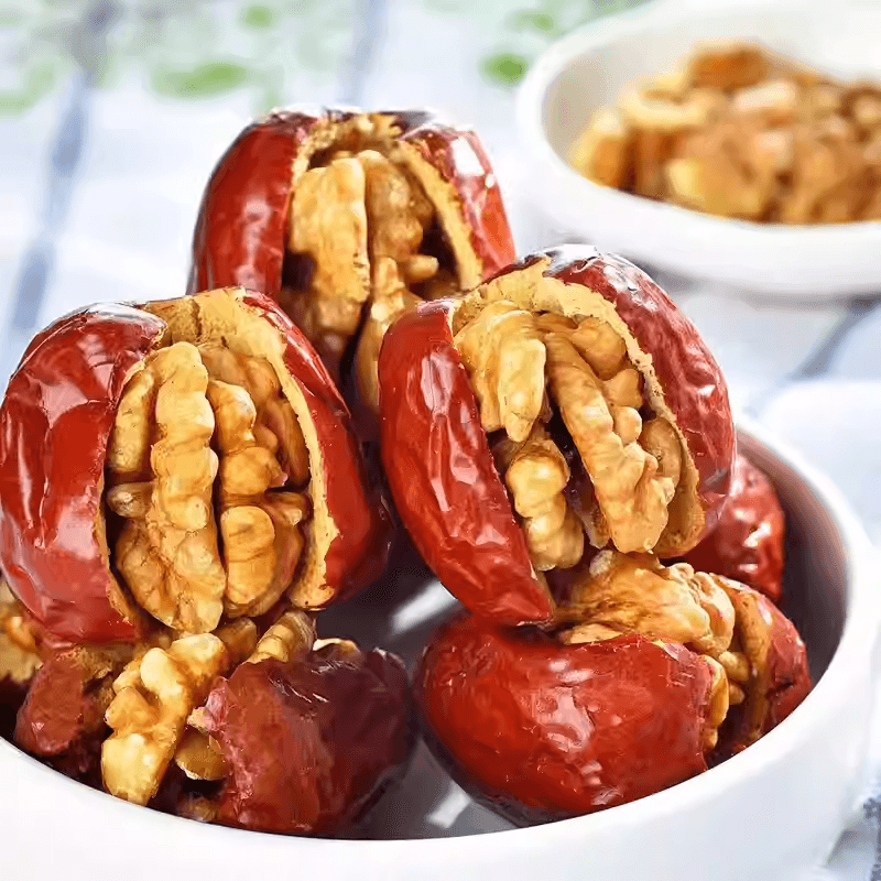 【中國直郵】 思宏 棗夾核桃仁紅棗核桃仁大棗抱抱果新疆特產小包裝零食252g*1包