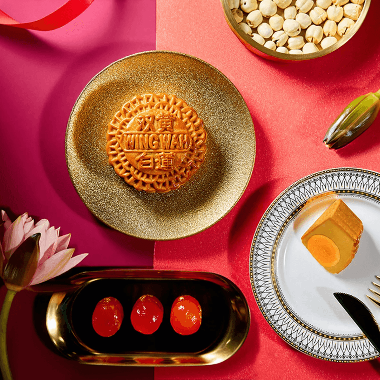 Wing Wah 2 Yolks White Lotus Mooncake 4 pieces 26 oz 3