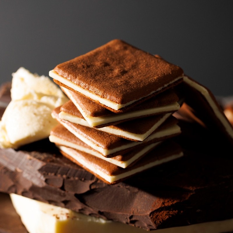 【日本直邮】 日本 TOKYO 牛奶芝士工厂 期间限定 生巧芝士夹心薄脆饼干 9枚装