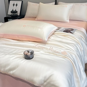 【中国直送】百易 洗えるテンセル サマーキルト アイスシルク サマーキルト エアコンキルト 洗濯機洗い可 180x220cm シングル サマーキルト 四つ葉のクローバー - ミルクホワイトパウダー