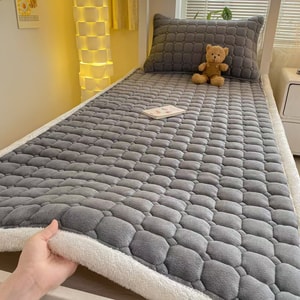 Fleece-Lined Mattress Pad—Single-Size Winter Fleece-Lined Mattress Pad For Home, Dorm, Or Students—Extra Thick And Warm—Gray—120 X 200 cm