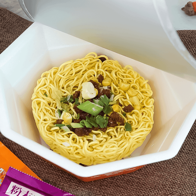 日清食品 ラ王カップ麺味噌味118g - Yami