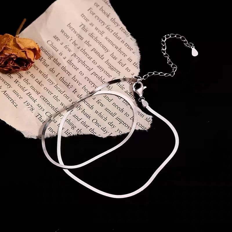  Fancy Jasmine 高級感鈦鋼扁蛇骨鏈 銀色 choker 1條 冷淡風必備高級感拉滿 通勤必備