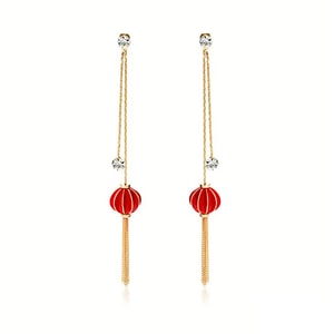 [中国から直送] HSPM 新作 ファッショナブルでエレガントな新年イヤリングアルバム - 繁栄を祈願する獅子舞ランタントレンディイヤリング、ホワイトダイヤモンドスタッドイヤリング + レッドオイルドロップランタンタッセルイヤリング (1ペア)