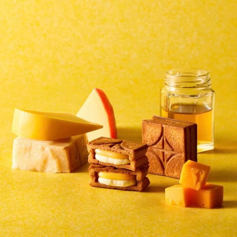 【Expédition directe du Japon】 Press Butter Sand du Japon, édition régionale, saveur originale x quatre fromages, biscuits sandwich au chocolat, 2 boîtes, 10 pièces au total 3