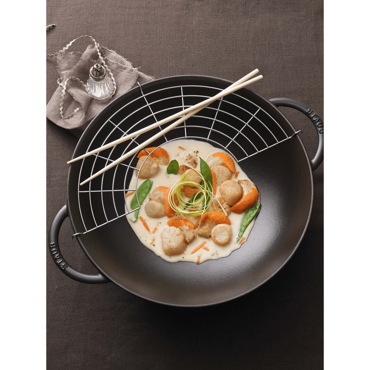 Staub 鋳鉄中華鍋 6クォート ブラックマット 限定入荷！ Staub ストウブ 16cmベイビーWOK