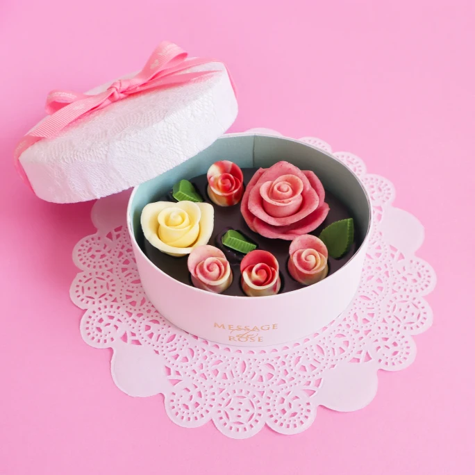 [Japan Post] Valentine Day 2024 Limited Rose Tulip Chocolate Gift Set (Round Package)