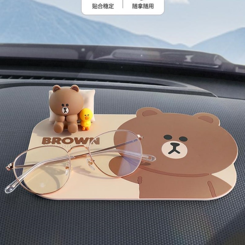 【中國直郵】 日本 LINE FRIENDS 布朗熊車載防滑墊 創意汽車擺飾 單裝 大號裝