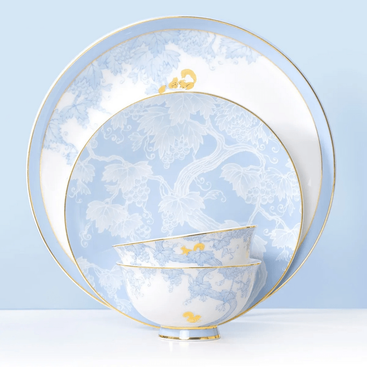 故宮文創 松鼠葡萄紋碗碟盤餐具組 骨瓷碗具 新年禮物 1組 內含4碗+1大盤+1小盤 5