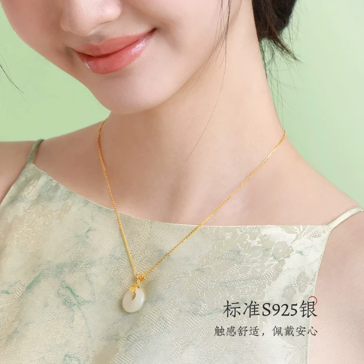 中国直送】周大福（Chow Tai Fook）ラッキーチャームネックレス（女性