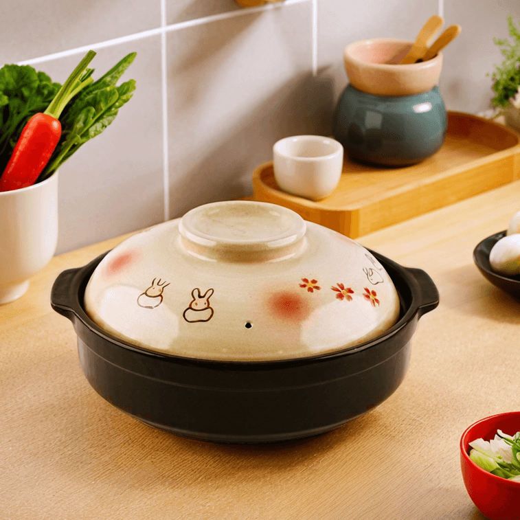 Rabbit & Flower Japanese Clay Pot Donabe,101 oz,11"Dx4"H(6.5"H) 5