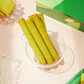 日本YOKU MOKU 宇治抹茶夹心蛋卷礼盒 14枚入【抹茶季限定】【林志玲结婚伴手礼】
