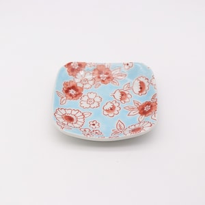 日本 KUTANIYAKI 九谷烧小号餐盘(花之雨)