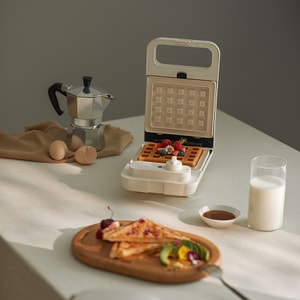 2-in-1 Waffle and Sandwich Maker – Rapid Preheat | Removable Nonstick Cooking Plates | Easy-Clean Breakfast Appliance