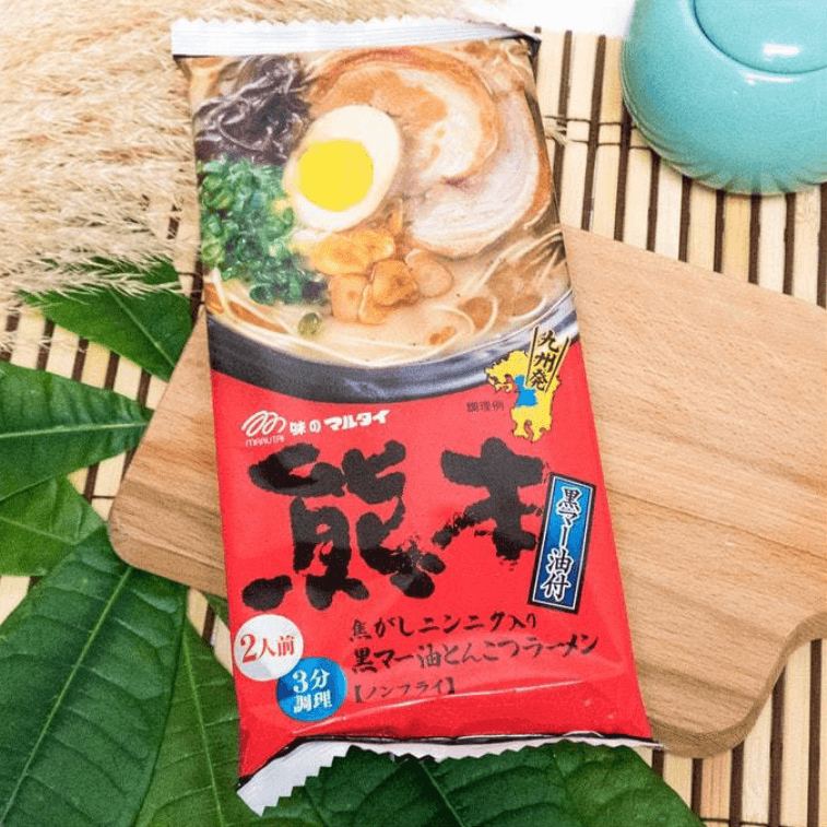 【日本直送品】日本マルタイ 熊本黒ごま油ガーリックとんこつ味ラーメン 2食入 186g 濃厚で美味しい 3